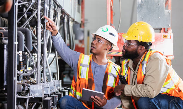Best Licensed Electrician  in Isanti, MN
