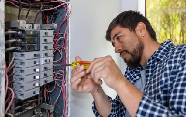 Best Circuit Breaker Repair  in Isanti, MN